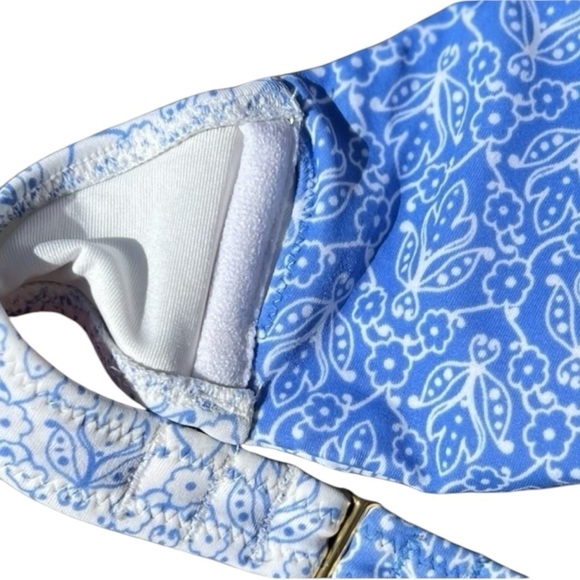 🌻Victoria's Secret Blue & White Twist Bandeau Halter Bikini Top Size XS - Picture 8 of 10